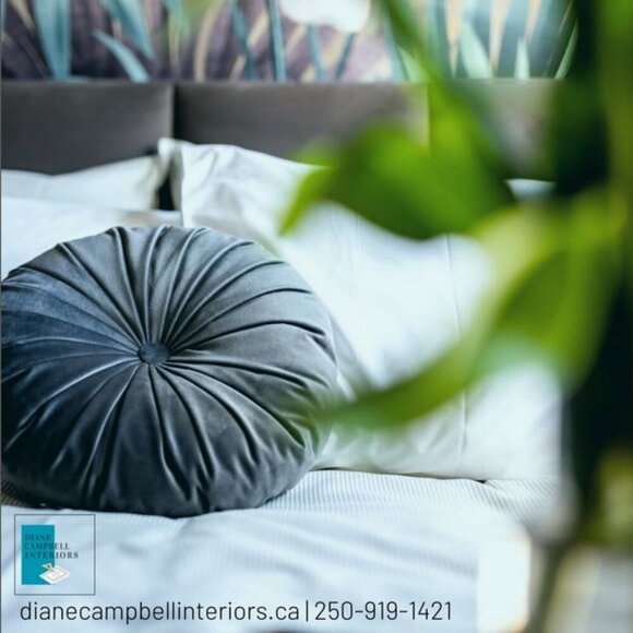 Set of Vintage Round Gathered Crush Velvet floral Cushions Chic Filled Luxury - Picture 10 of 16